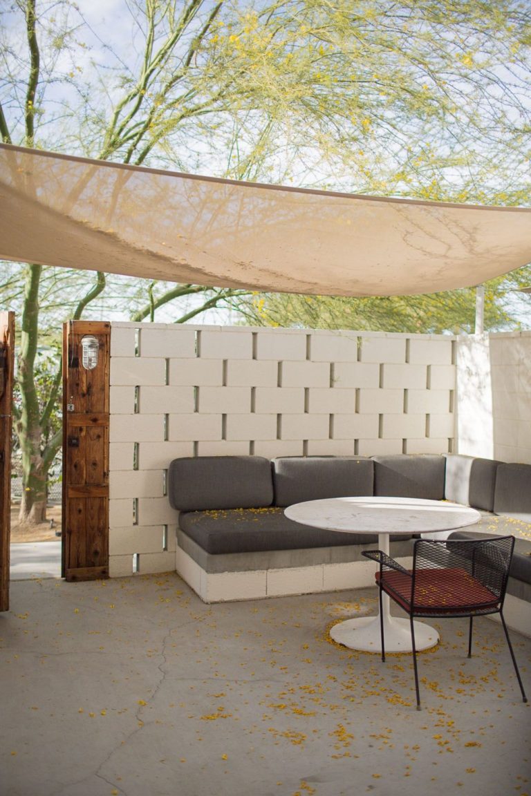 30 Brilliant “DIY Cinder Block” Ideas for Your Garden