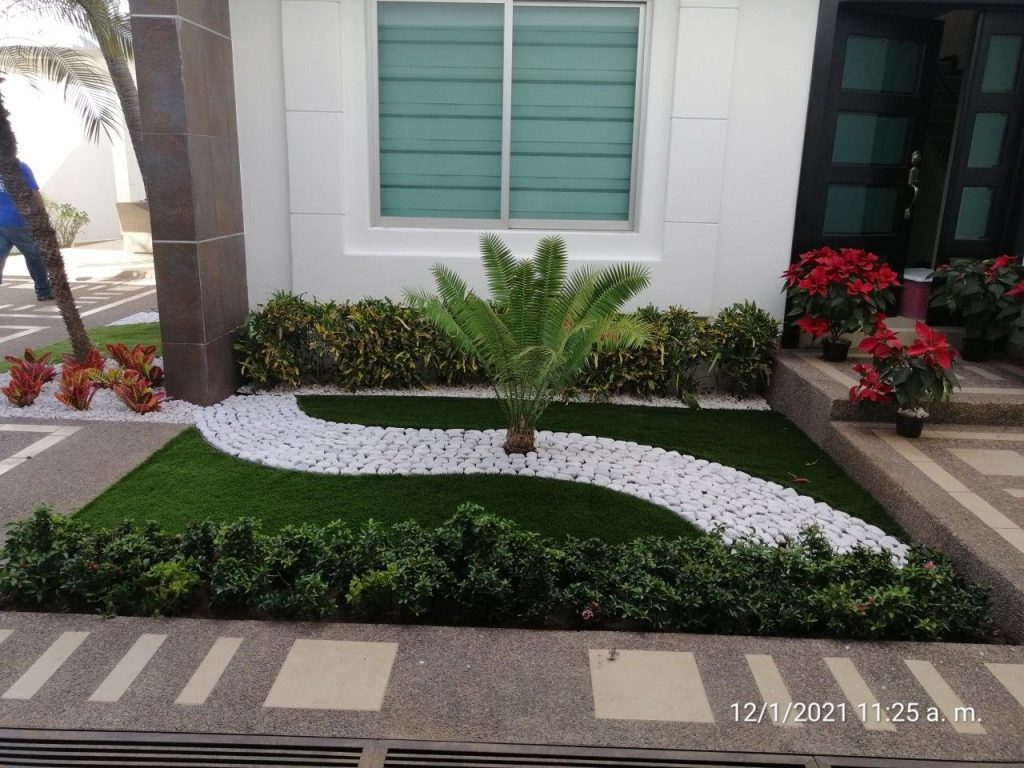 30 Small Front Yard Ideas to Make the Best of Your Outdoor Space