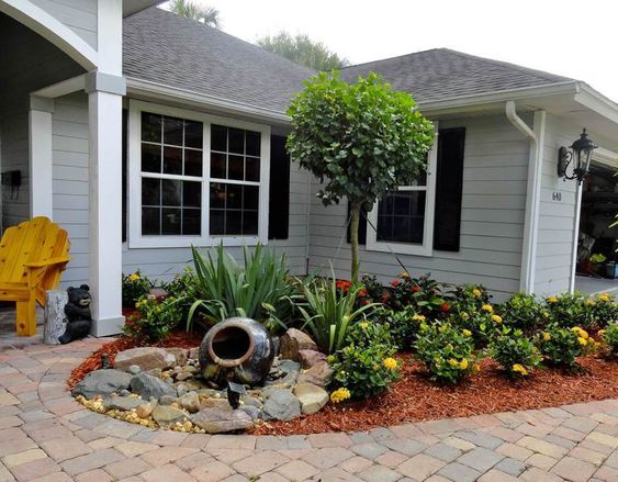 30 Small Front Yard Ideas to Make the Best of Your Outdoor Space