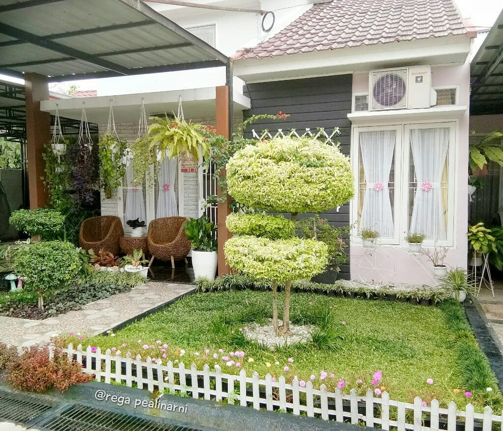 30 Small Front Yard Ideas to Make the Best of Your Outdoor Space
