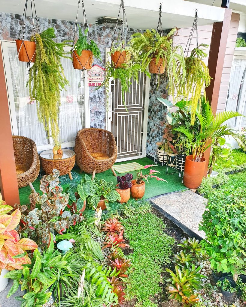 30 Small Front Yard Ideas to Make the Best of Your Outdoor Space
