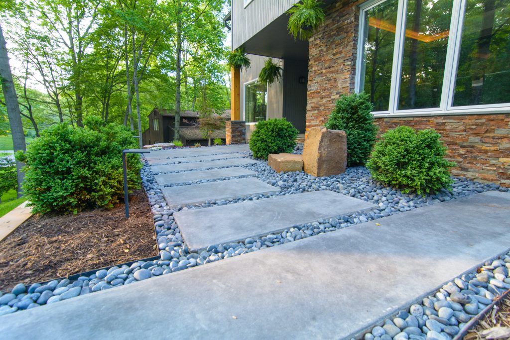 30 Small Front Yard Ideas to Make the Best of Your Outdoor Space