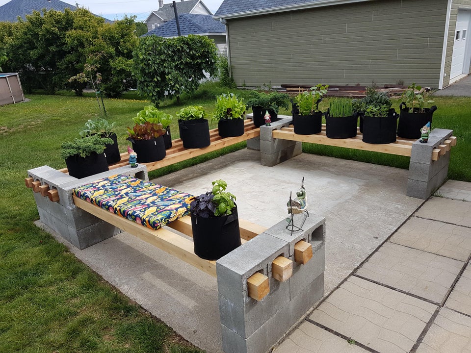 30 Brilliant “DIY Cinder Block” Ideas for Your Garden