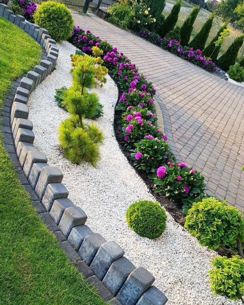 30 Creative Garden Decoration Ideas With “Natural Stones.”
