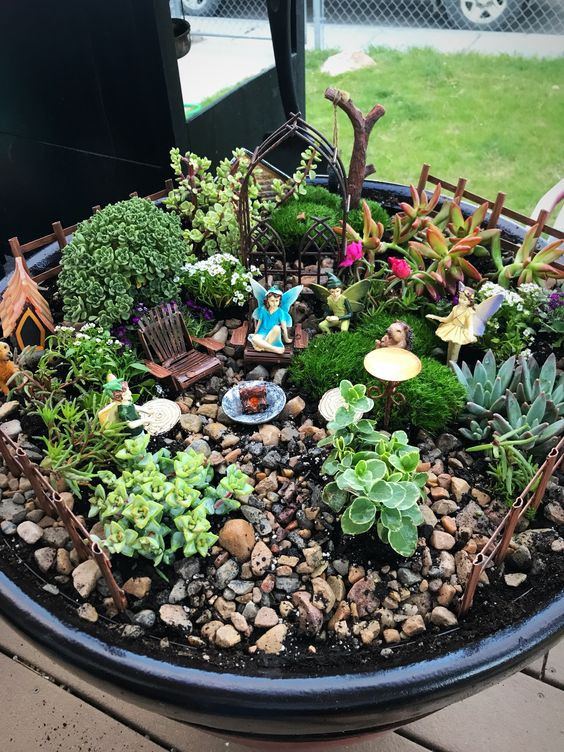 20 Endearing Miniature Fairy Haven Garden Ideas