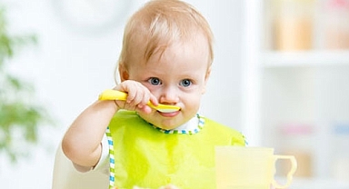 Bebek Beslenmesi: Bebeğin İlk Yıl İçin Hangi Gıdaları Yemesi Gerekiyor?